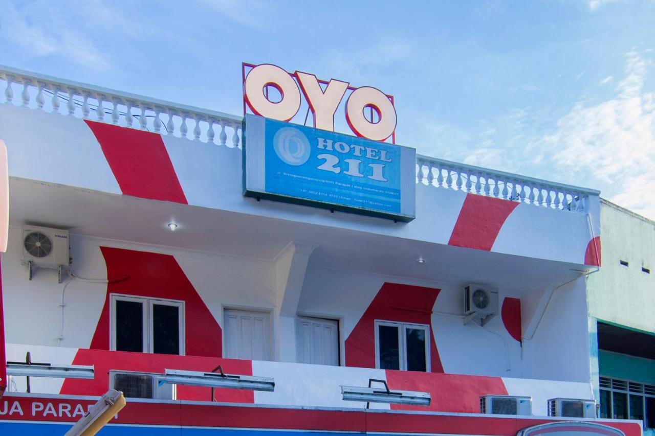 Oyo 2045 Hotel 211 Parapat Exteriör bild